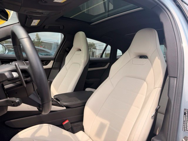 Used 2024 Porsche Panamera RWD image 14