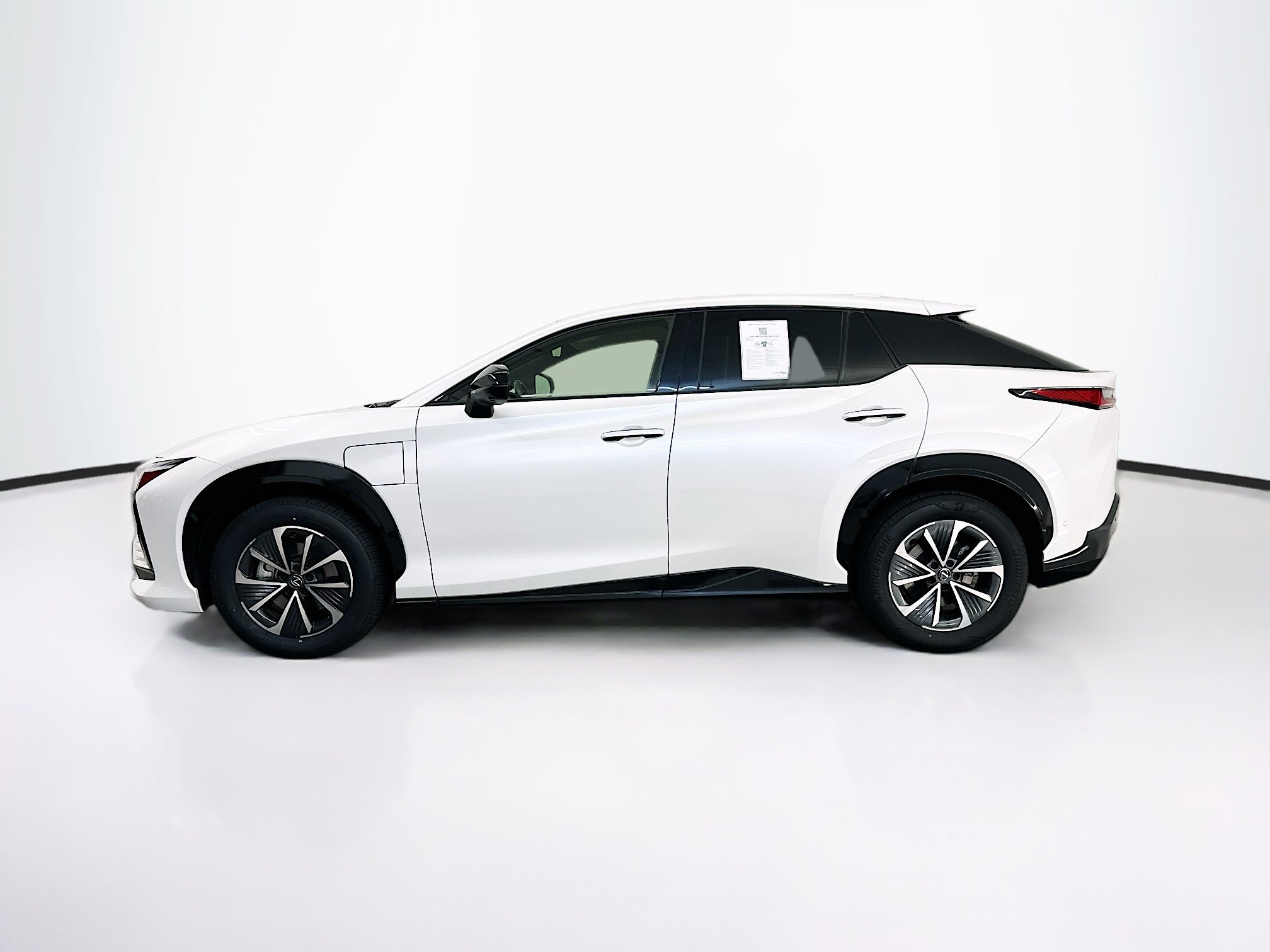 Used 2023 Lexus RZ 450e Premium w/ Technology Package AWD/4WD image 4