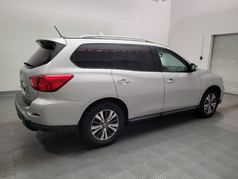 Used 2018 Nissan Pathfinder SV FWD image 10