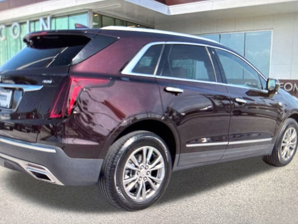 Used 2021 Cadillac XT5 Premium Luxury AWD/4WD image 2