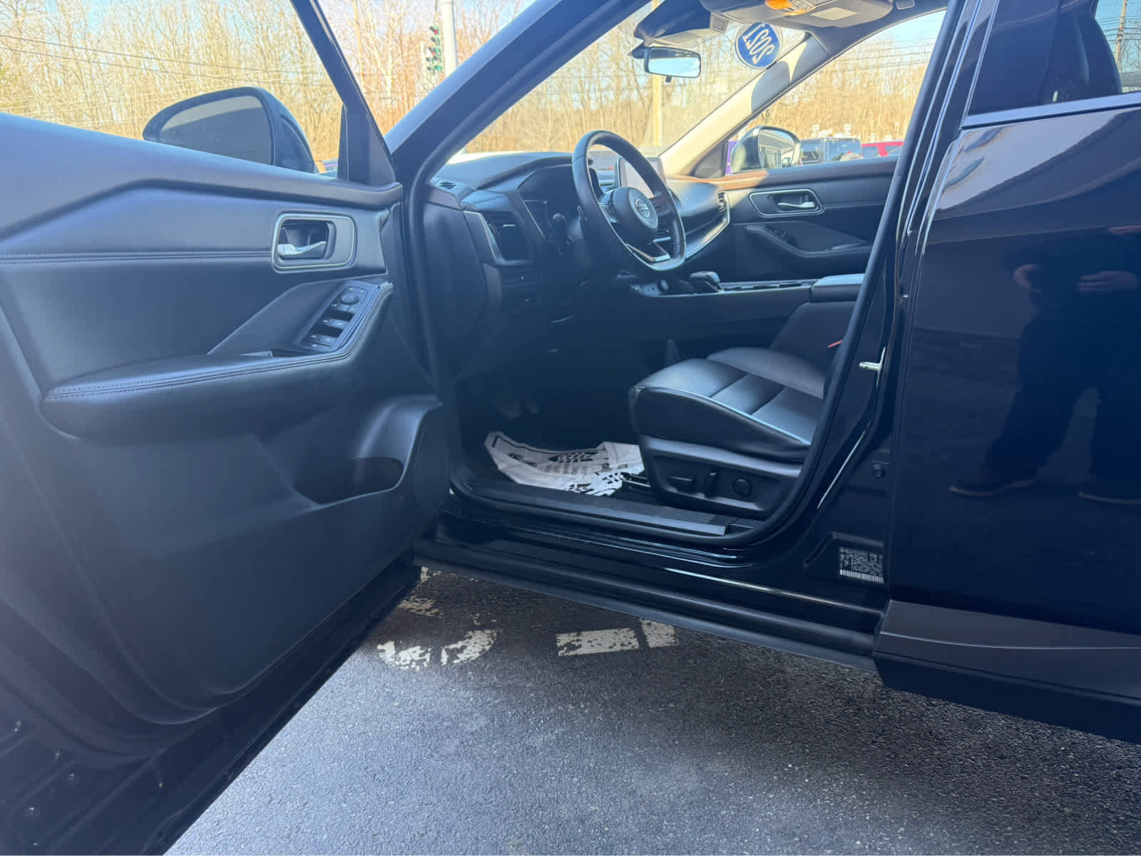 Used 2021 Nissan Rogue SV w/ Premium Package AWD/4WD image 6