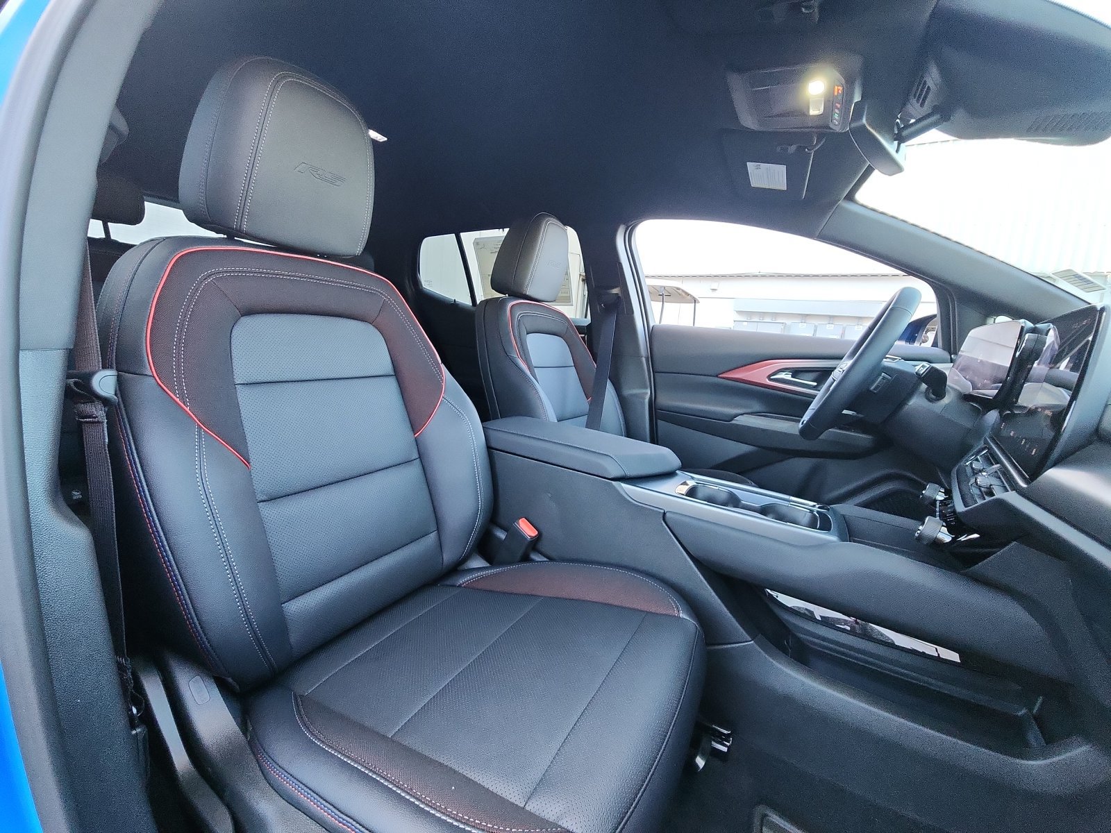 New 2026 Chevrolet Equinox EV RS w/ LPO, All-Weather Mat Package FWD image 23