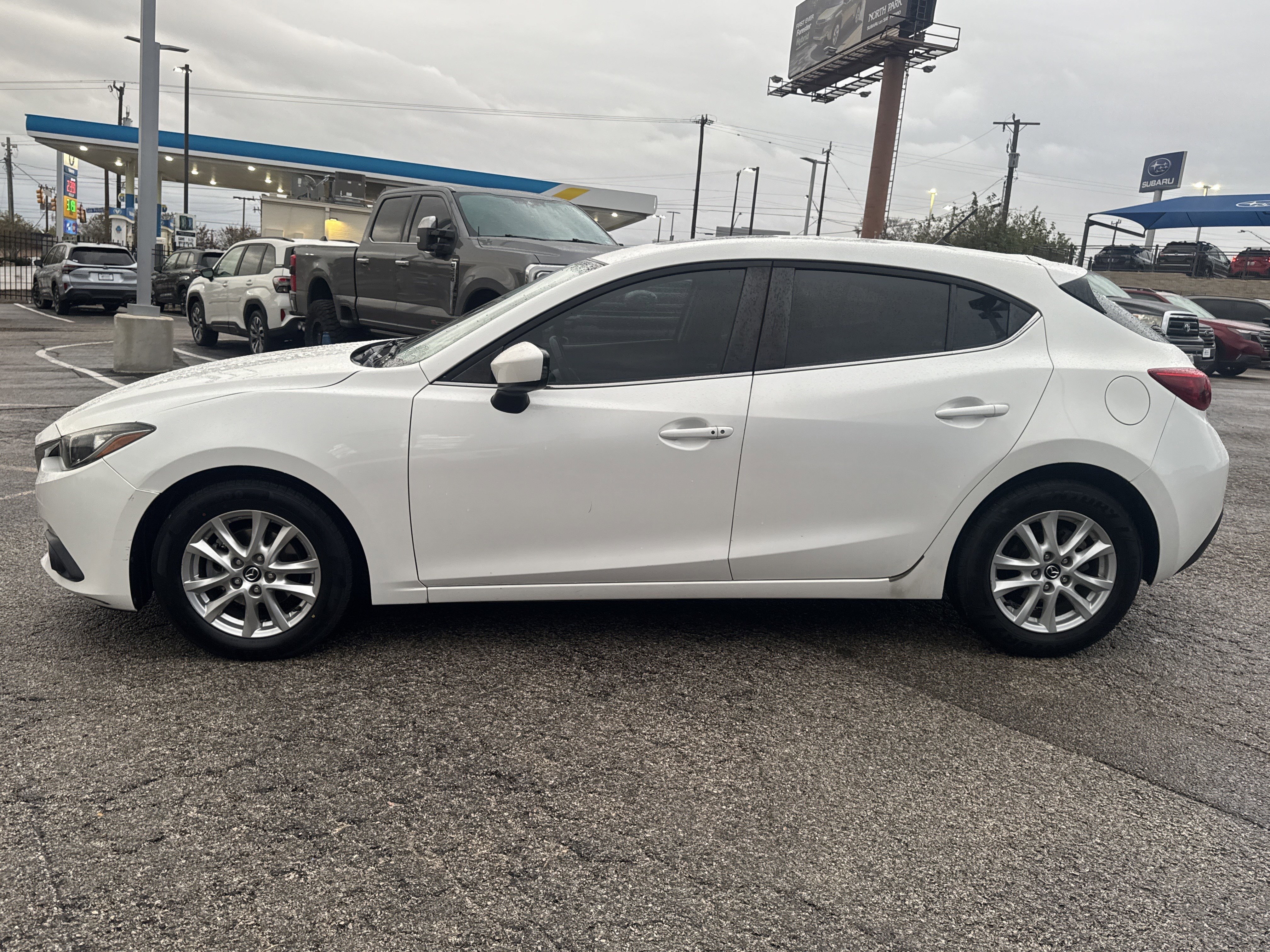 Used 2016 MAZDA MAZDA3 i Touring image 6