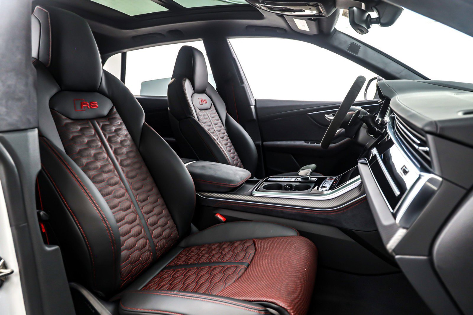 New 2026 Audi RS Q8 performance image 7