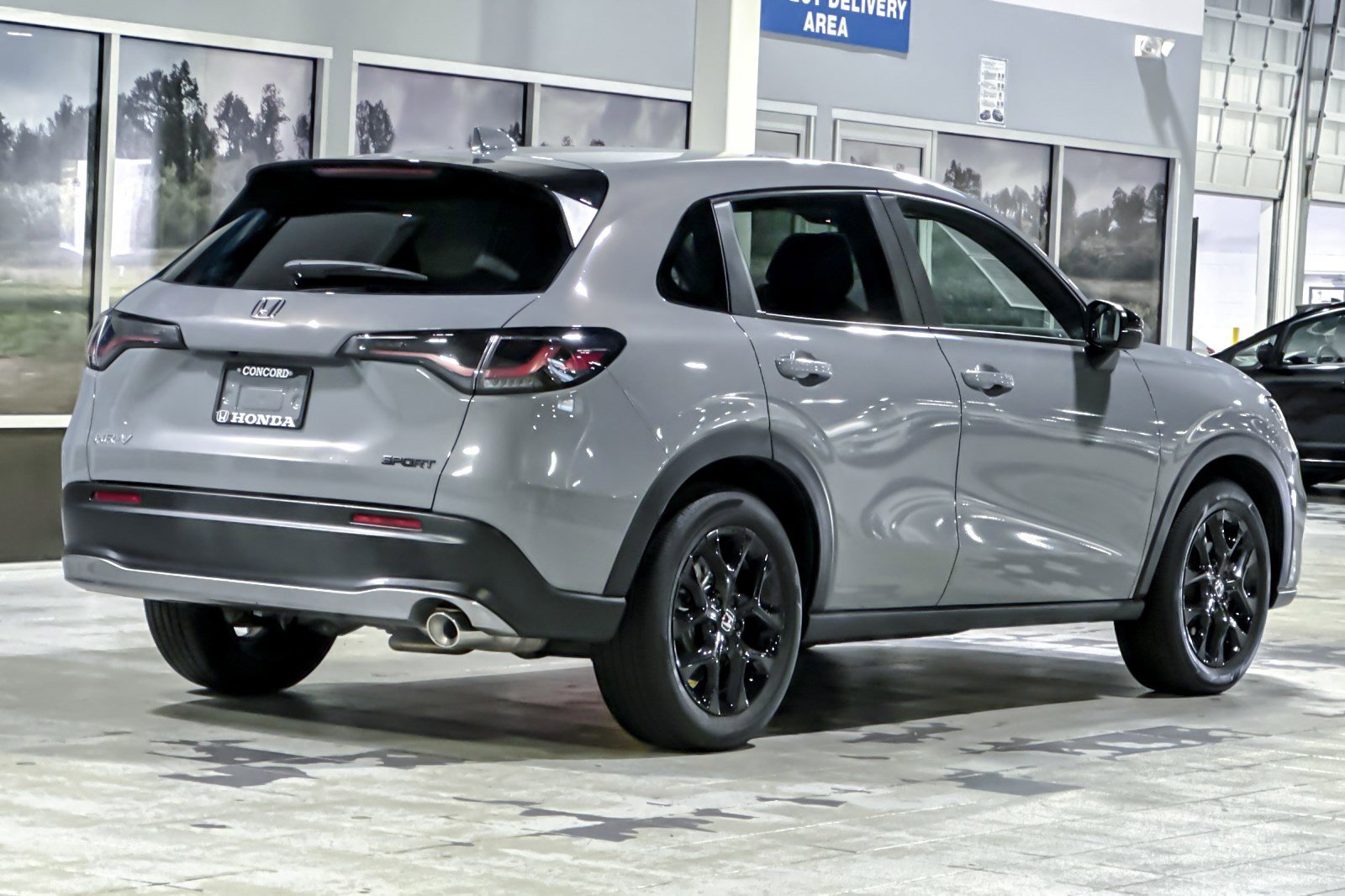 Used 2025 Honda HR-V Sport image 8