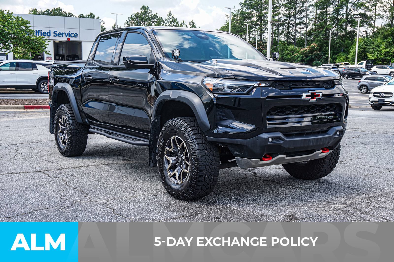 Used 2023 Chevrolet Colorado ZR2 w/ ZR2 Convenience Package III AWD/4WD image 4