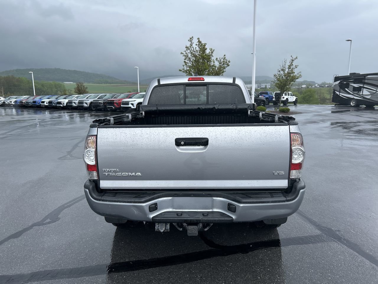 Used 2015 Toyota Tacoma 4x4 Access Cab V6 w/ TRD Sport Package image 6