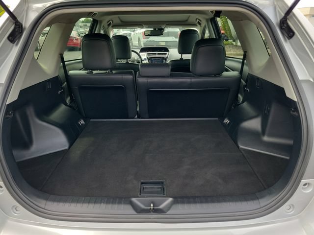 Used 2017 Toyota Prius V Five w/ Advanced Technology Package FWD image 8