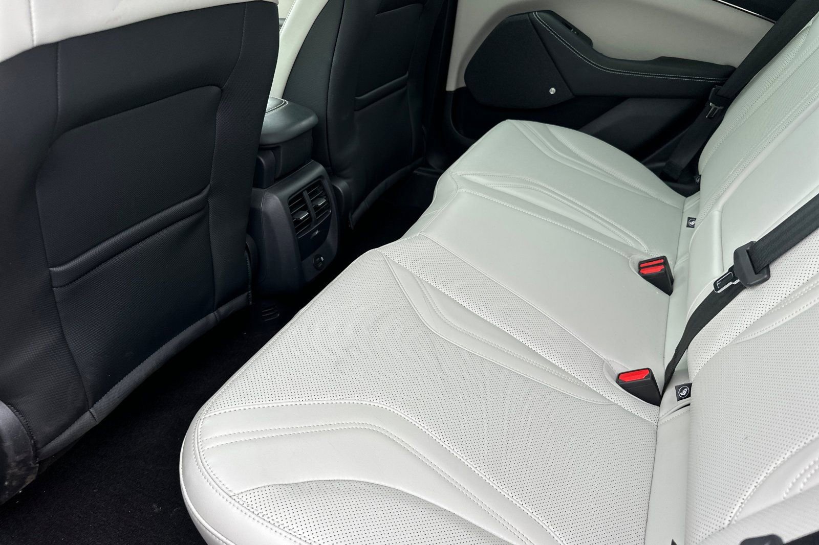 Used 2022 Ford Mustang Mach-E Premium image 11