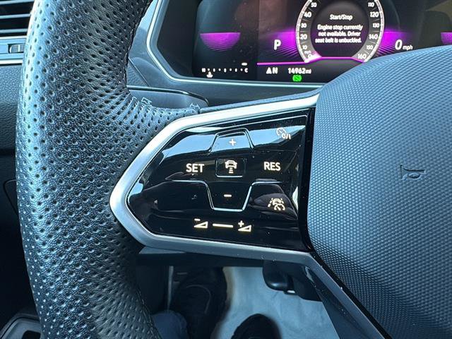 Certified 2024 Volkswagen Tiguan SE R-Line image 18