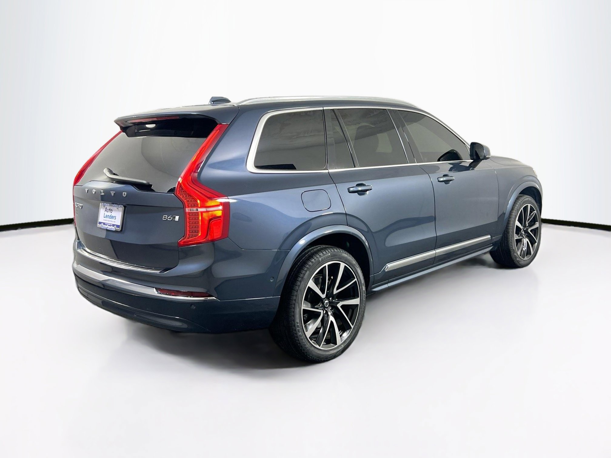 Used 2023 Volvo XC90 B6 Plus w/ Protection Package Premier image 5