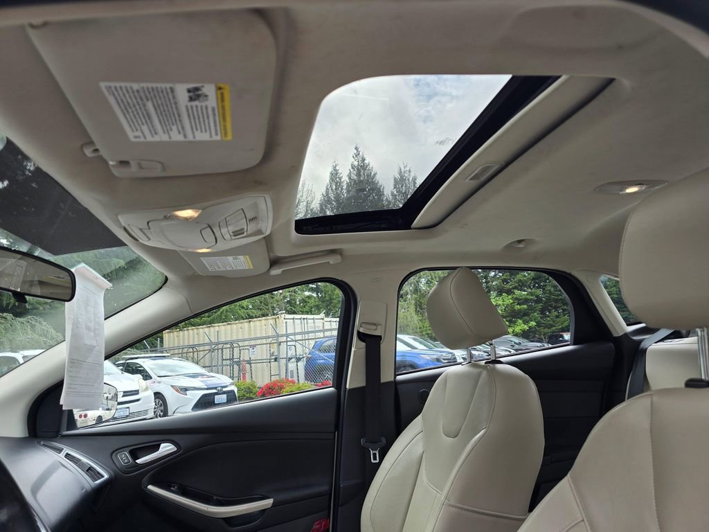 Used 2018 Ford Focus Titanium FWD image 13