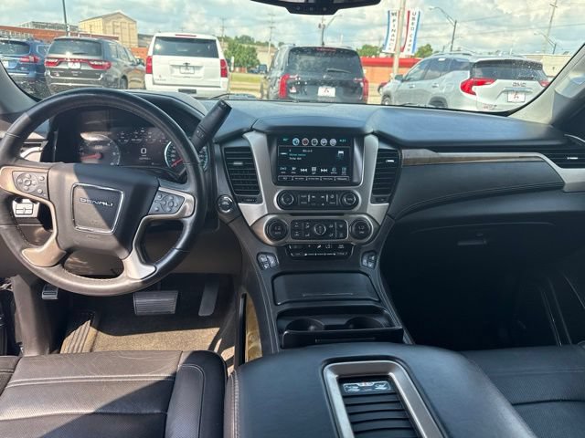 Used 2017 GMC Yukon Denali w/ Open Road Package AWD/4WD image 19