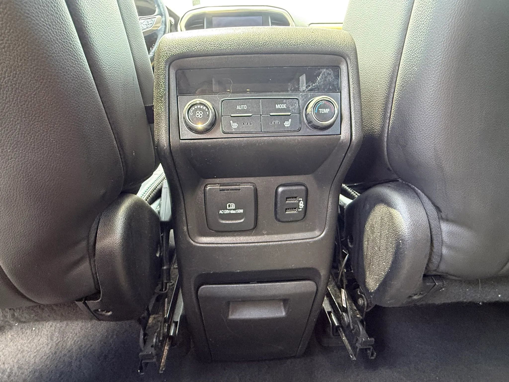 Used 2017 GMC Acadia Denali w/ Technology Package FWD image 23