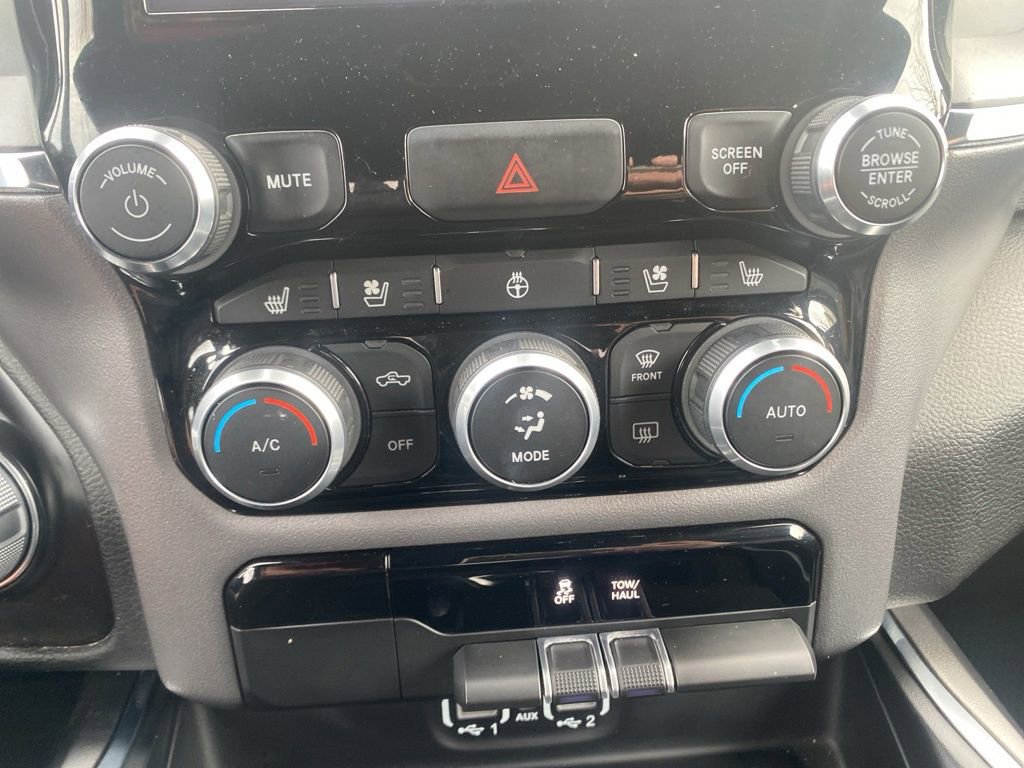 Used 2024 RAM 1500 Laramie image 30
