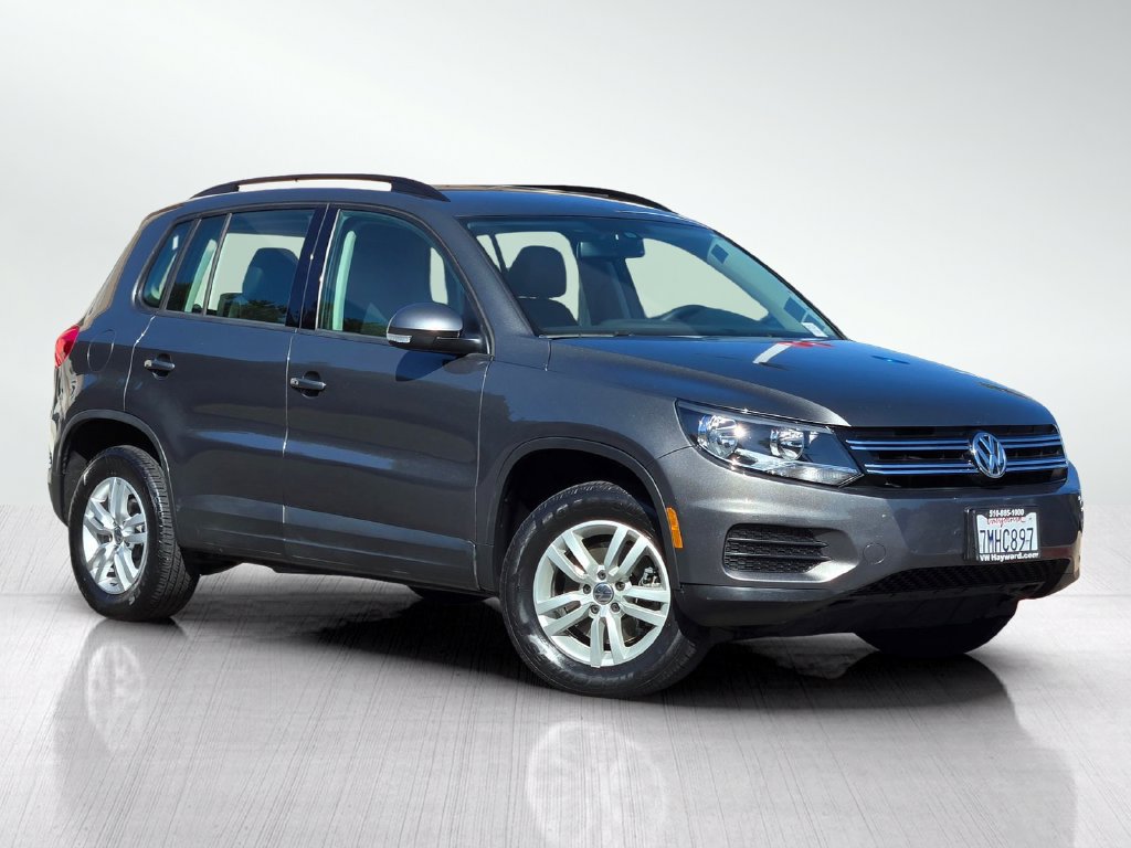 Used 2016 Volkswagen Tiguan S FWD image 2
