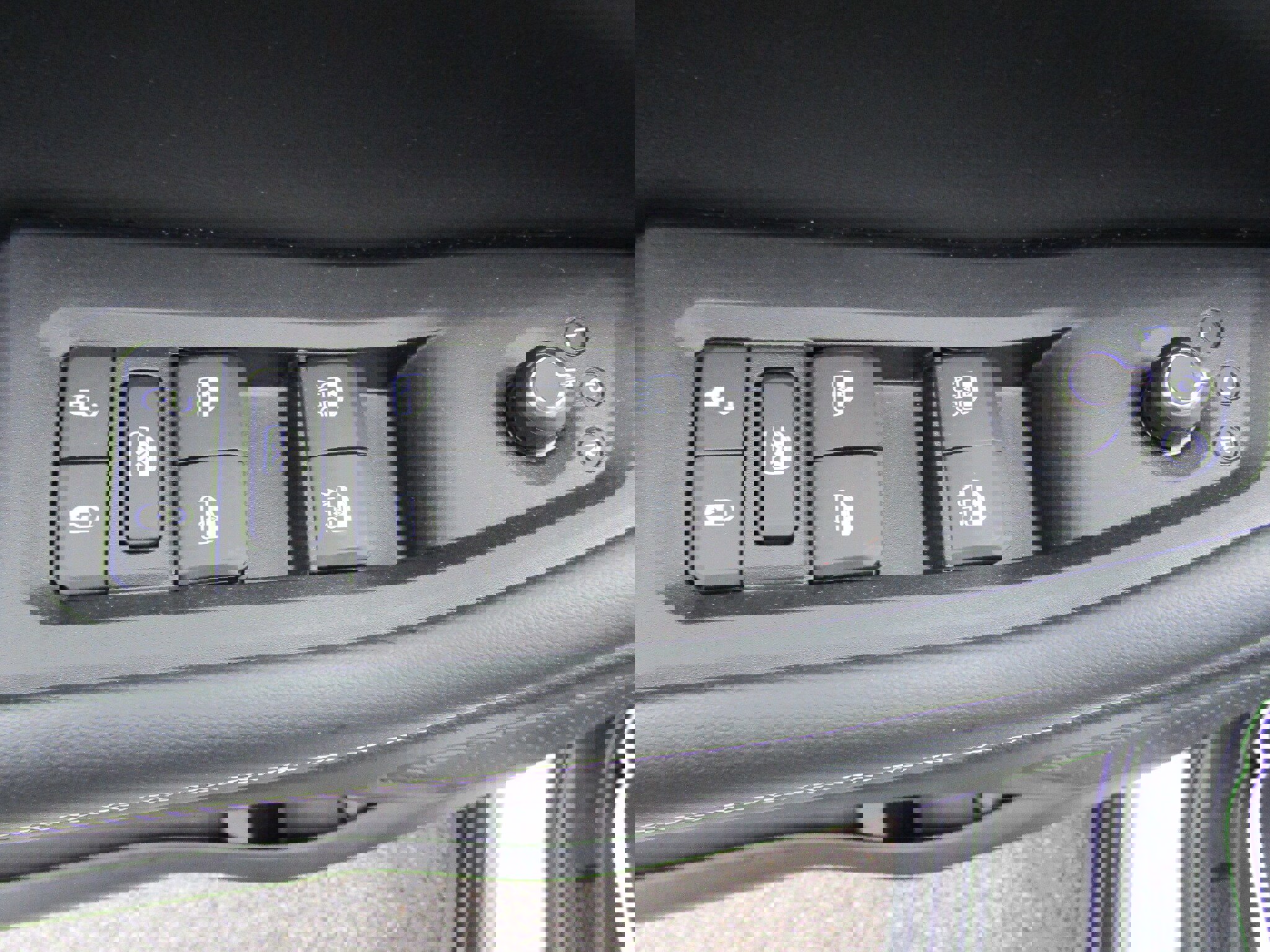 Used 2023 Jeep Grand Cherokee L Laredo image 18