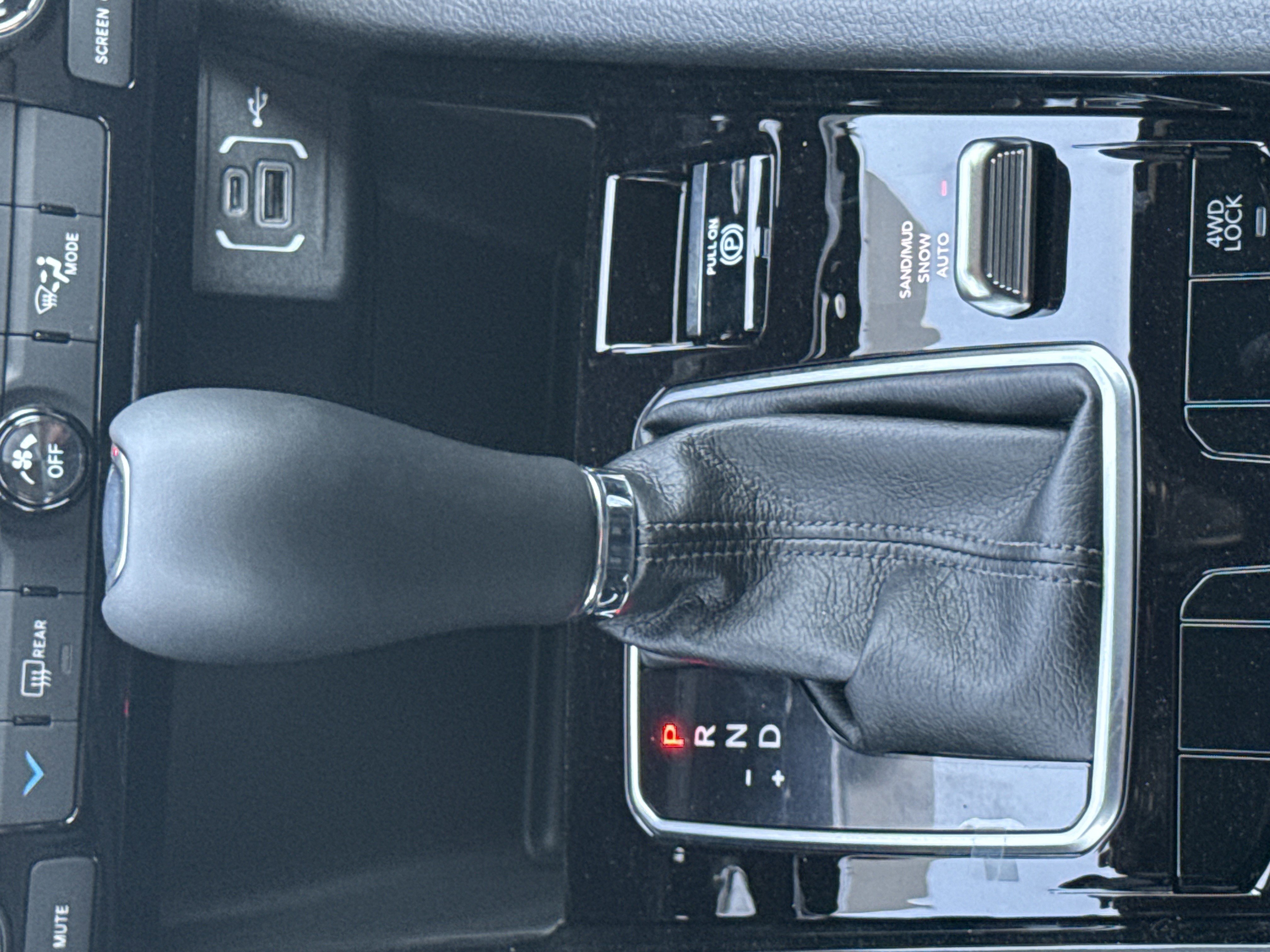 New 2026 Jeep Compass Latitude image 27