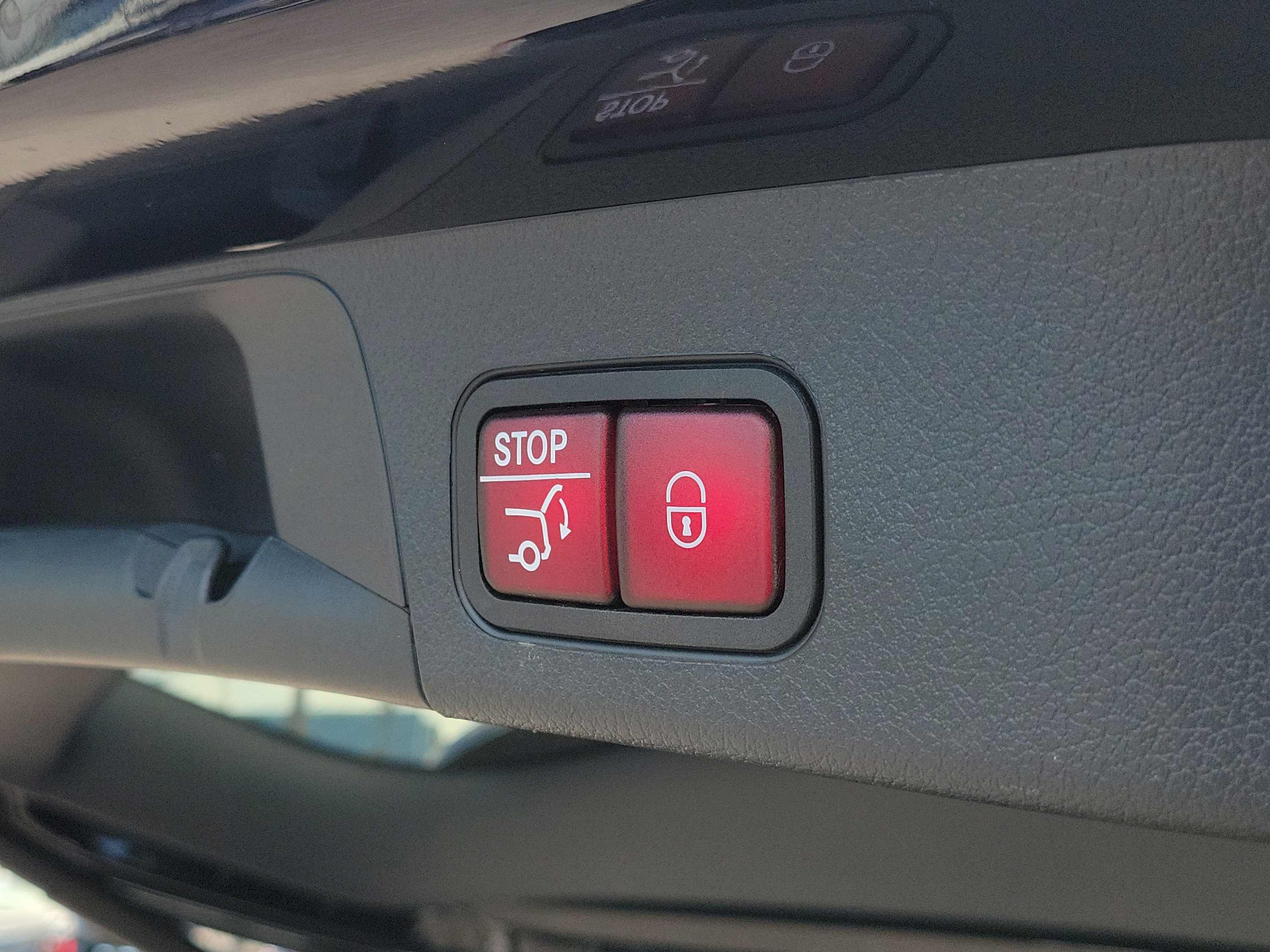 Used 2024 Mercedes-Benz GLB 250 image 6