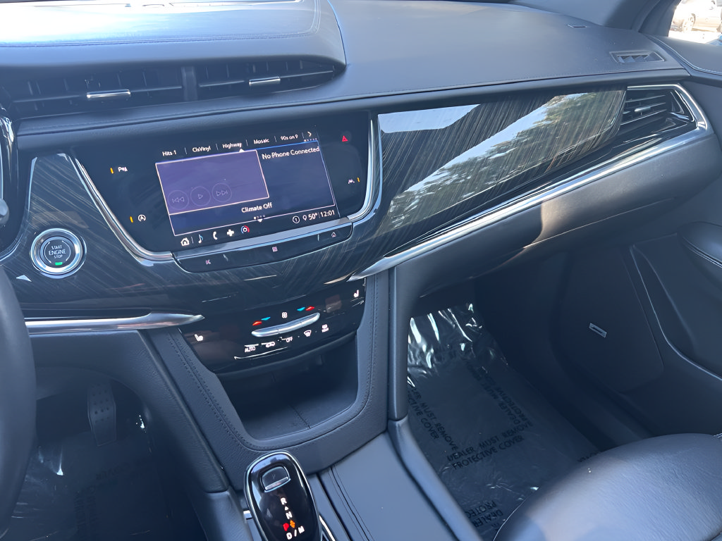 Used 2020 Cadillac XT6 Premium Luxury FWD image 25