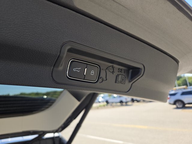 Used 2026 Ford Explorer Active w/ Active Comfort Package AWD/4WD image 16