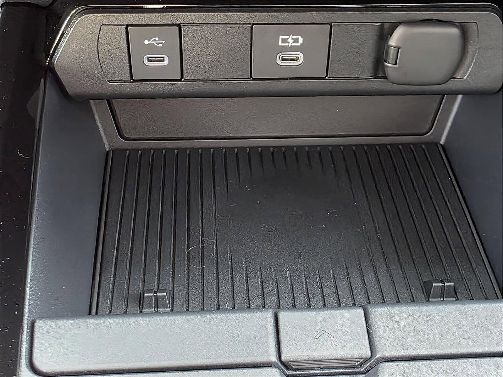 New 2026 Toyota Prius Plug-In Hybrid FWD image 24