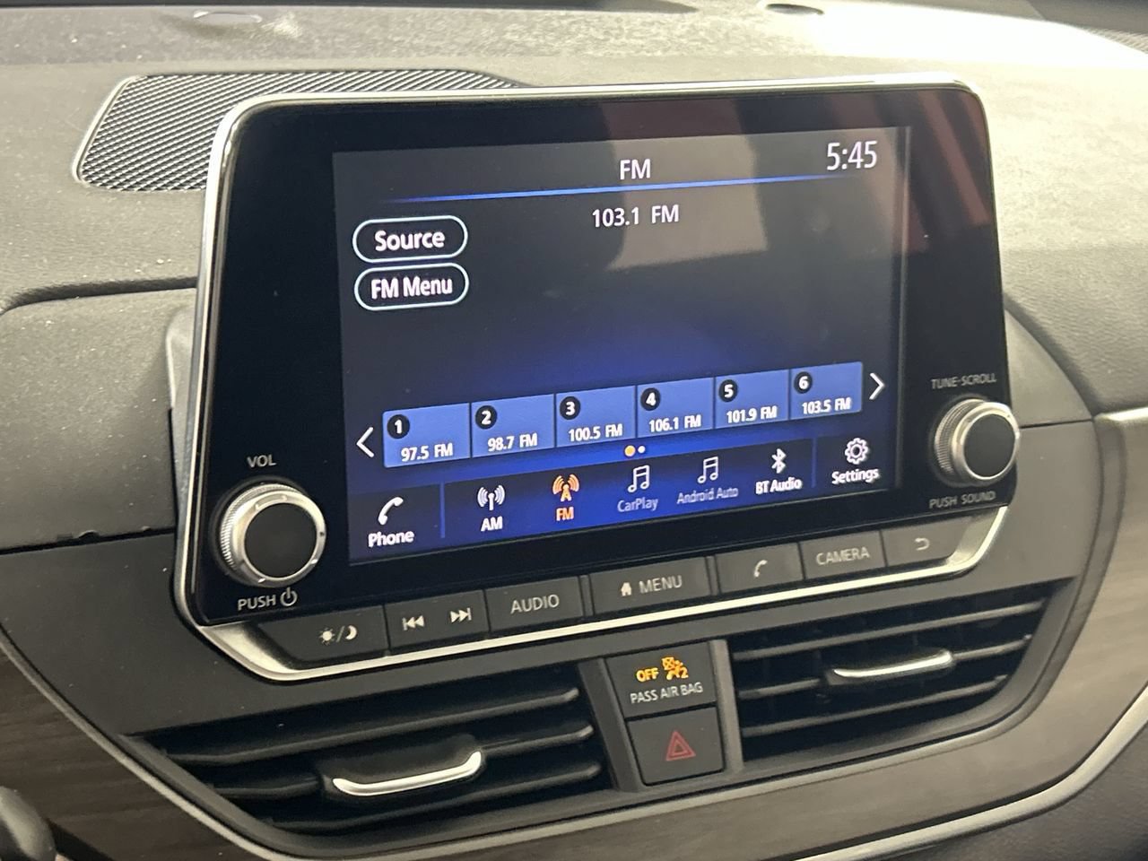 Used 2025 Nissan Altima 2.5 SV FWD image 16