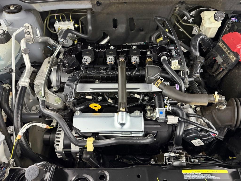 Used 2022 Nissan Kicks SR FWD image 32