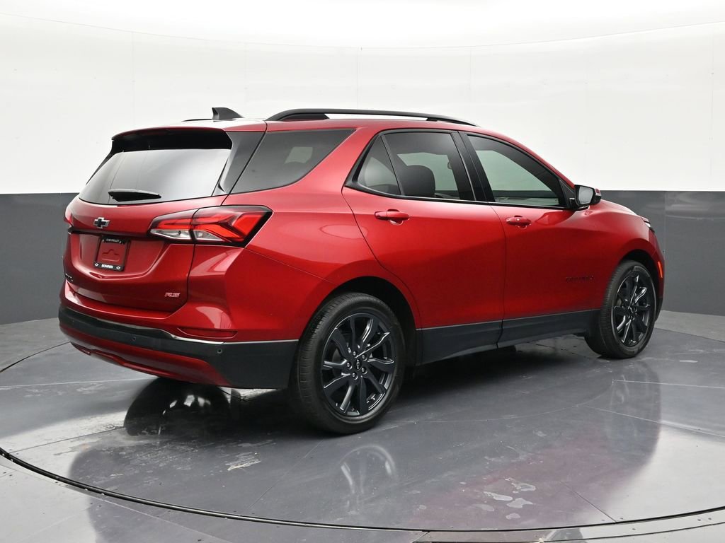 Used 2023 Chevrolet Equinox RS w/ RS Leather Package image 5