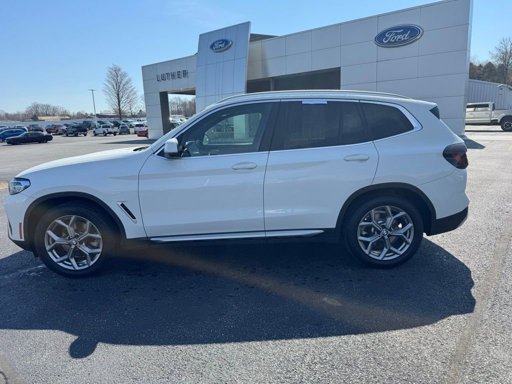 Used 2023 BMW X3 xDrive30i w/ Premium Package image 2