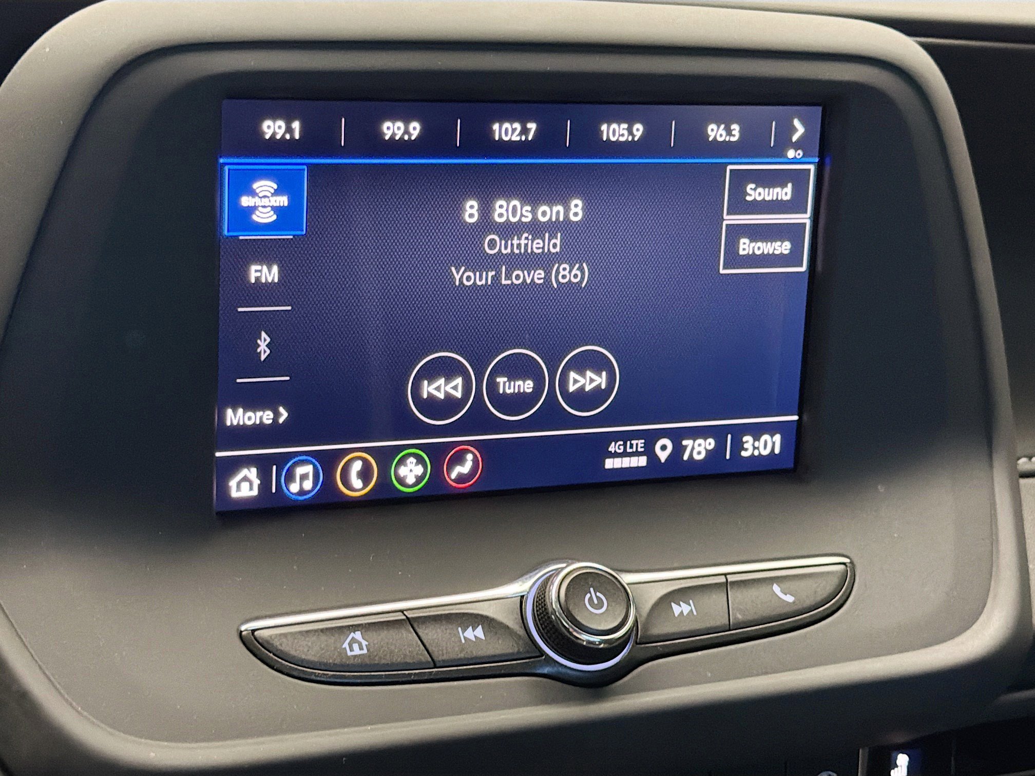 Used 2022 Chevrolet Camaro LT image 9