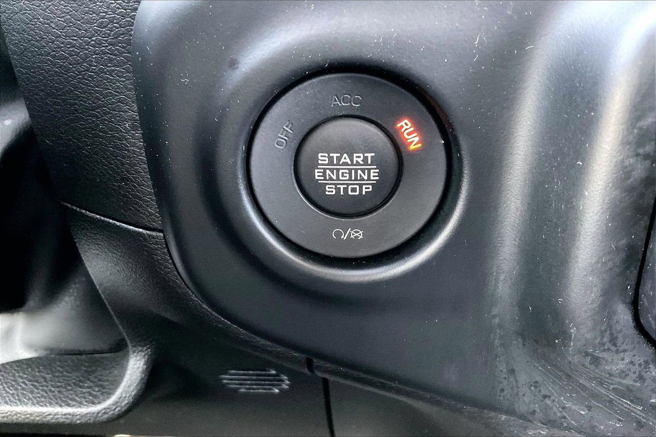 Certified 2023 Jeep Wrangler Willys image 28