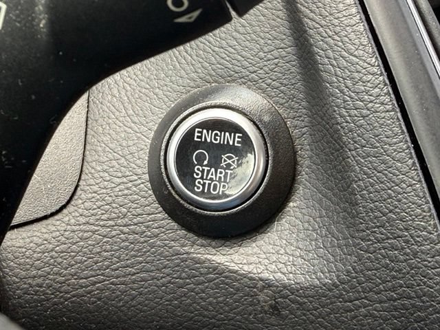 Used 2018 Ford Focus Titanium w/ Titanium Technology Package FWD image 20