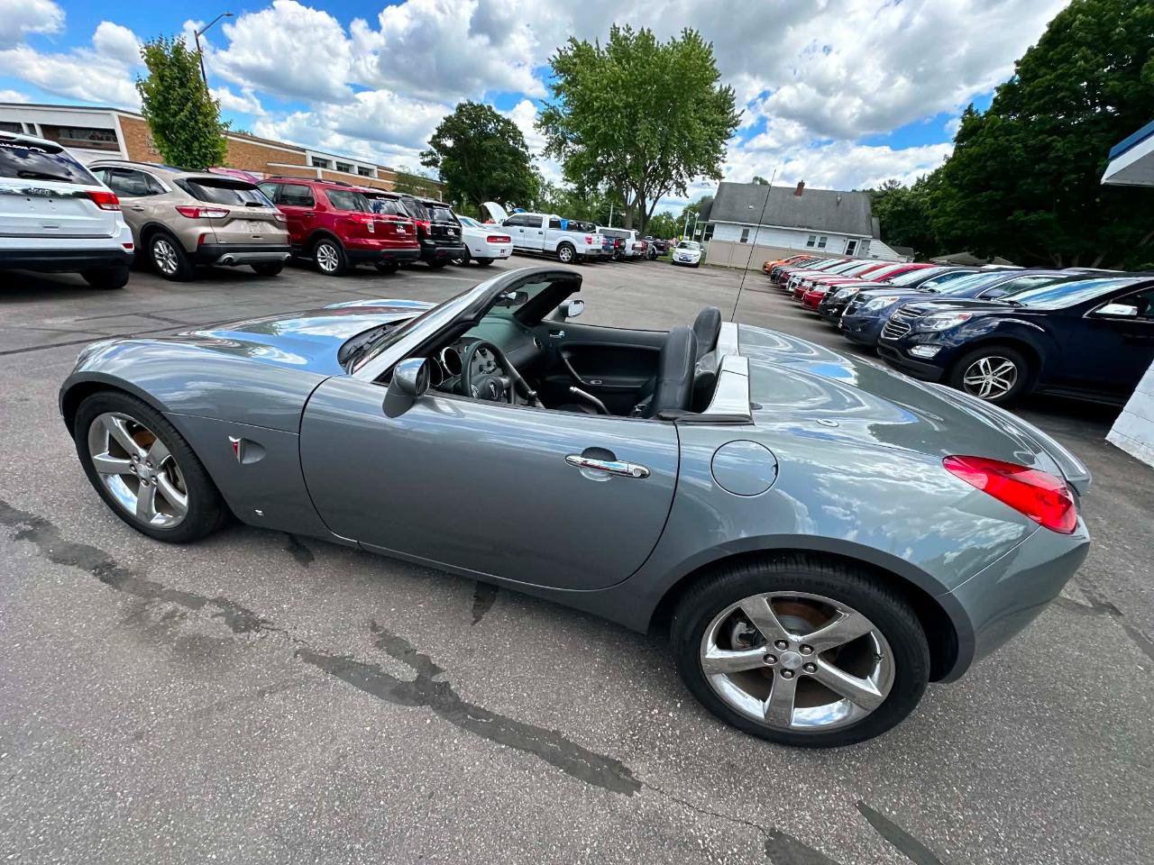 Used 2007 Pontiac Solstice Convertible w/ Preferred Package RWD image 10