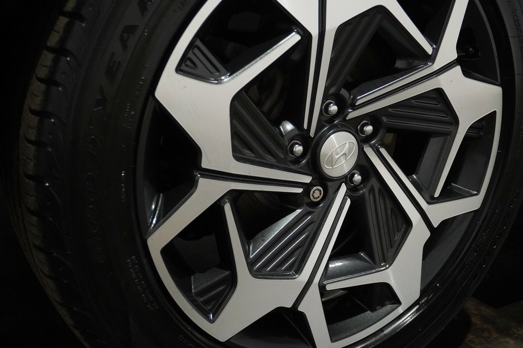 Used 2022 Hyundai Palisade Calligraphy image 16