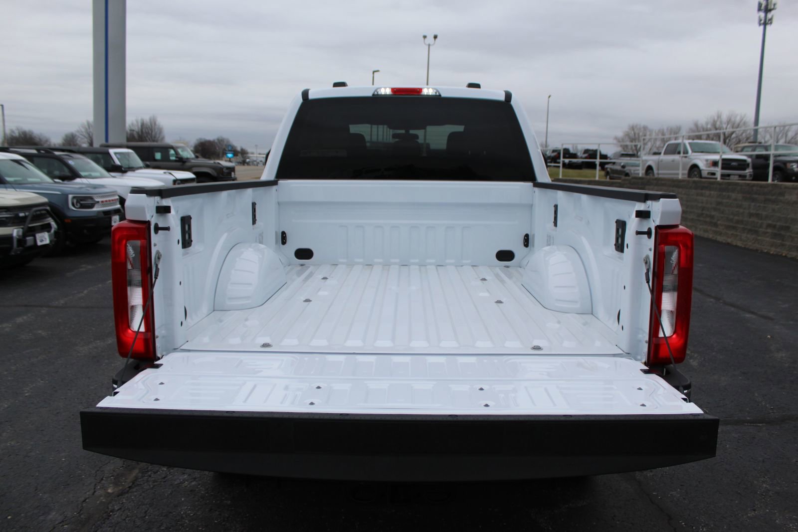 New 2026 Ford F350 XLT w/ FX4 Off-Road Package image 17