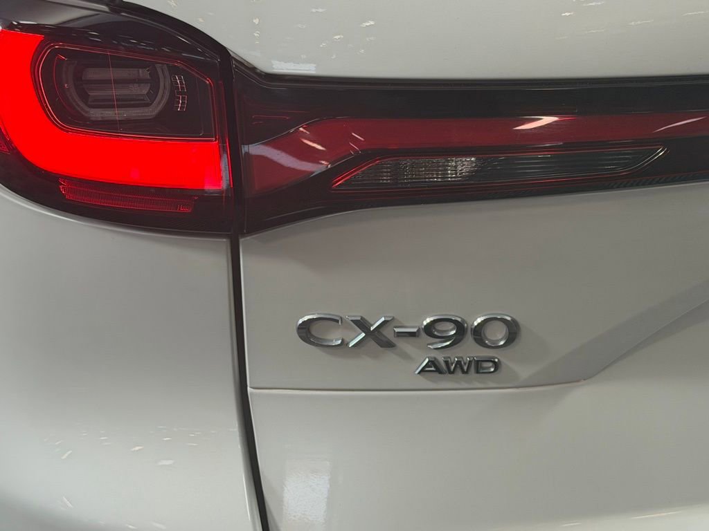 Used 2025 MAZDA CX-90 3.3 Turbo w/ Preferred Package AWD/4WD image 12