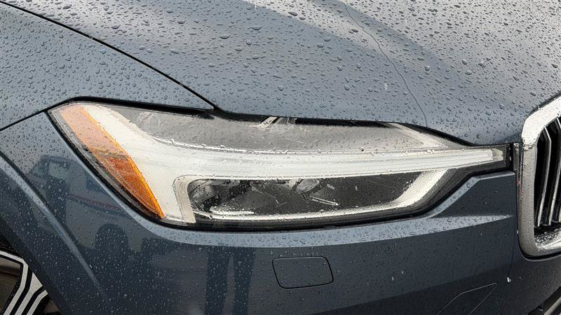 Used 2019 Volvo XC60 T6 Inscription w/ Protection Package AWD/4WD image 11