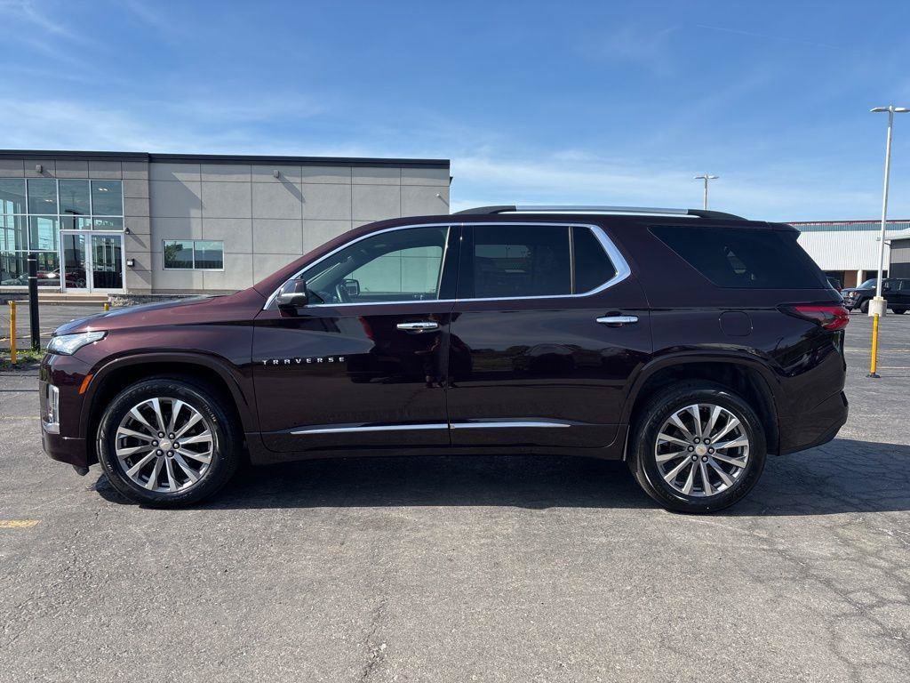 Used 2023 Chevrolet Traverse Premier AWD/4WD image 4