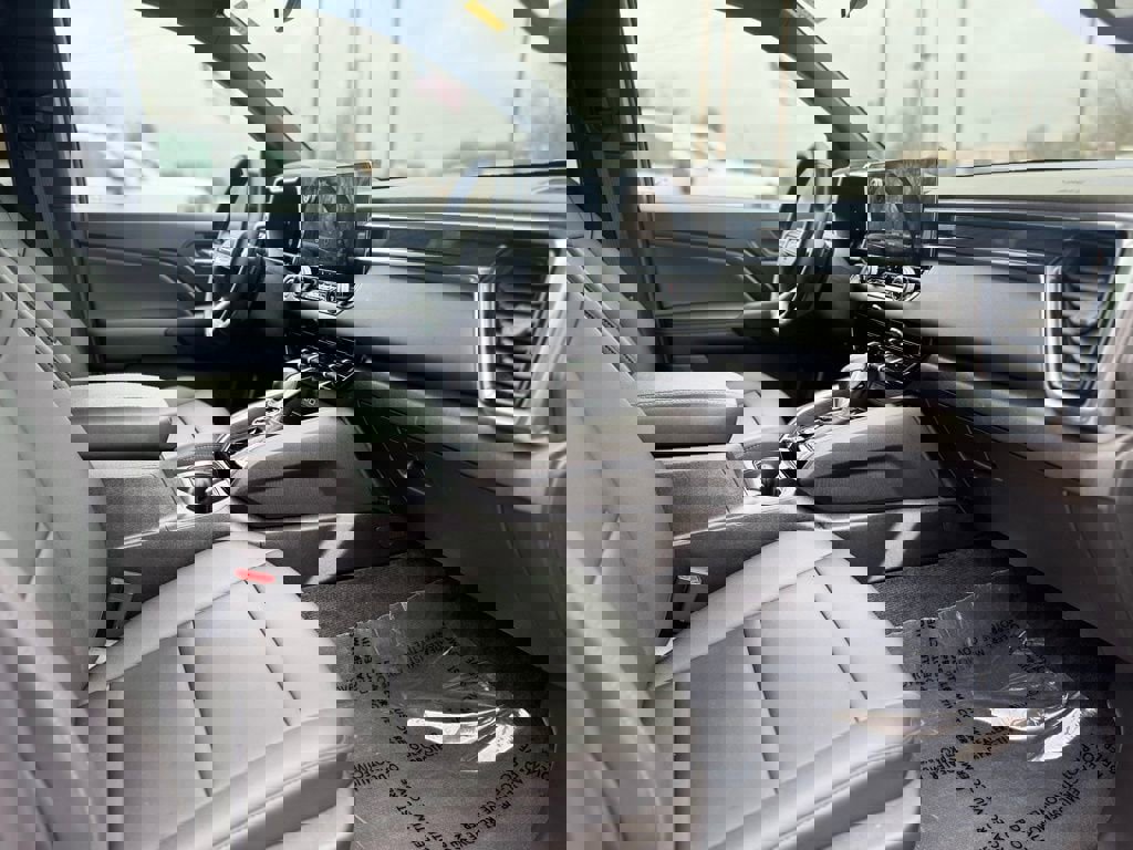 Certified 2025 GMC Canyon Elevation w/ Convenience Package image 5