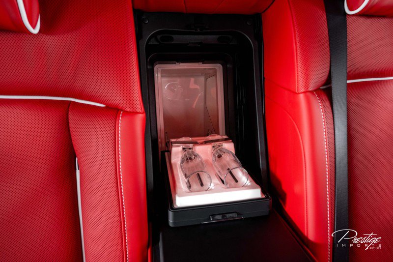 Used 2024 Rolls-Royce Phantom Sedan image 55