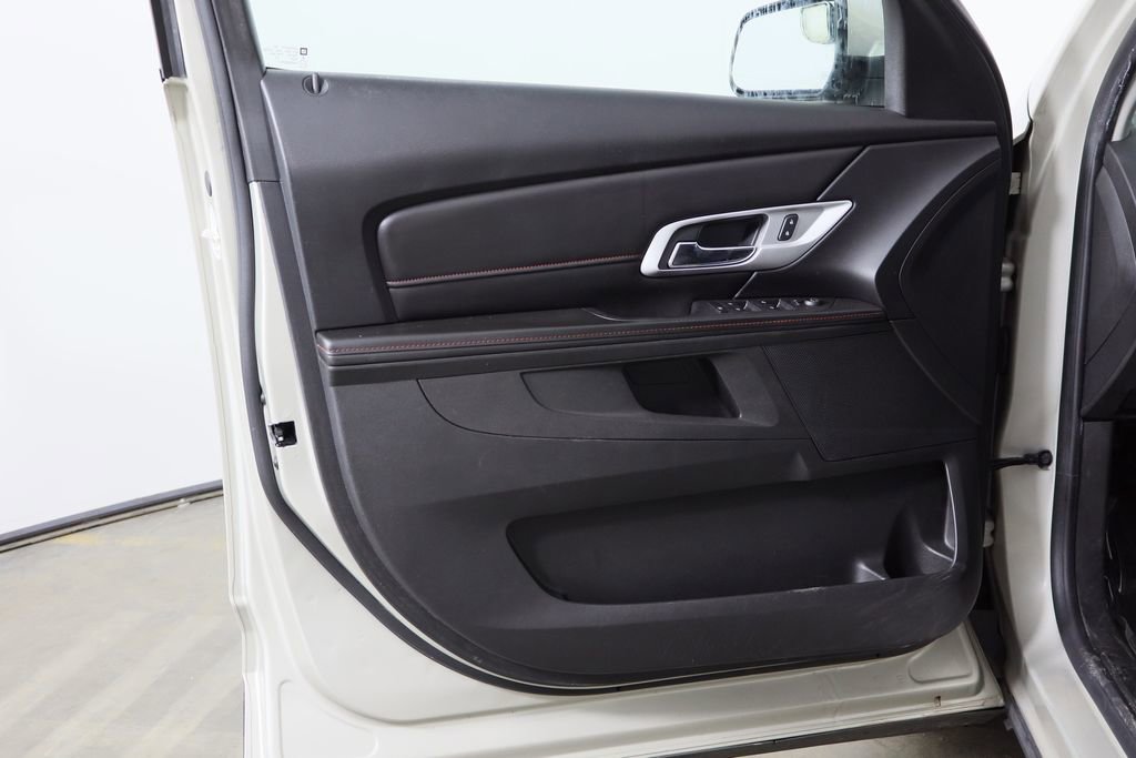 Used 2015 GMC Terrain SLE image 18