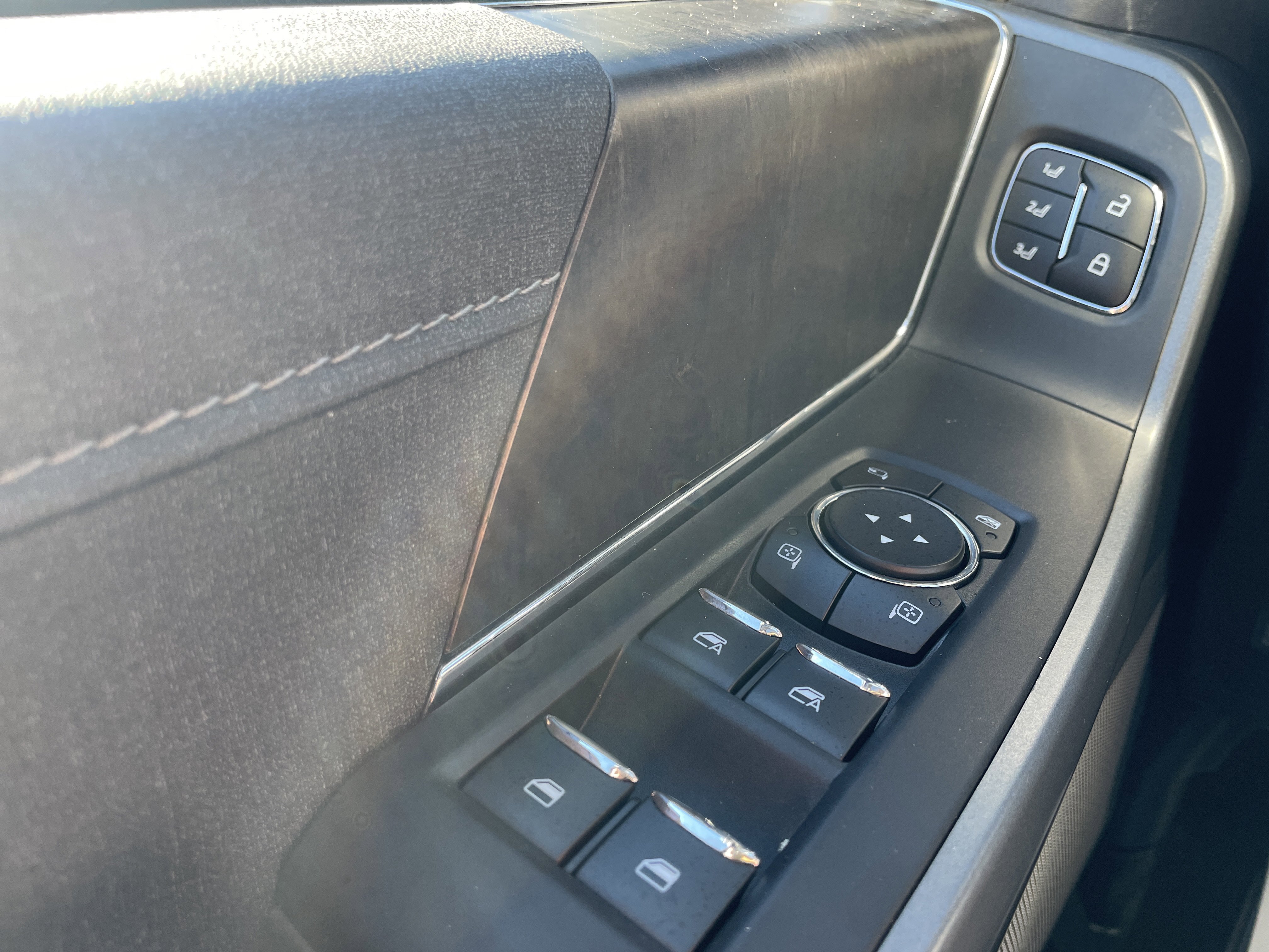 Used 2021 Ford F150 Lariat image 38