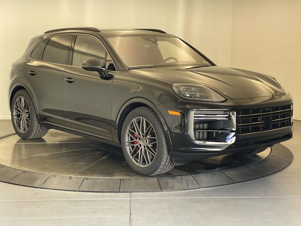 New 2025 Porsche Cayenne Turbo image 9