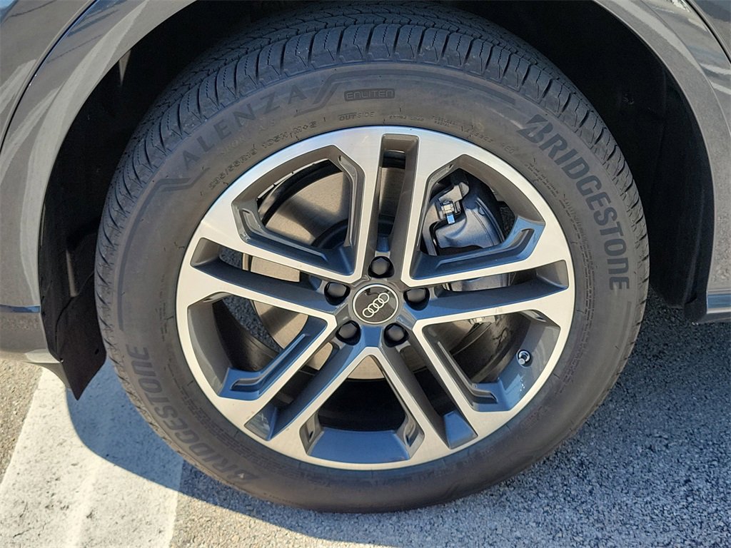 Certified 2025 Audi Q5 Premium w/ Convenience Package image 13