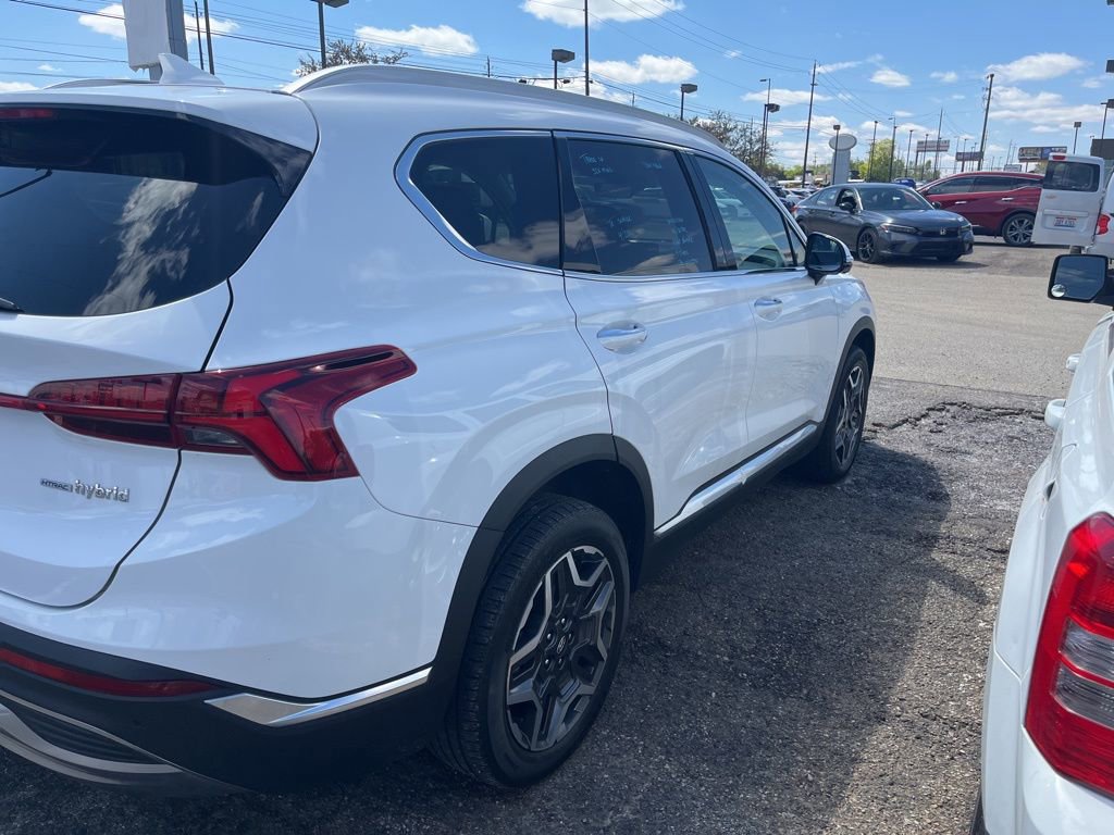 Used 2023 Hyundai Santa Fe SEL Premium image 4