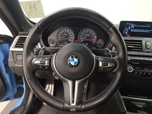 Used 2016 BMW M4 Convertible image 6