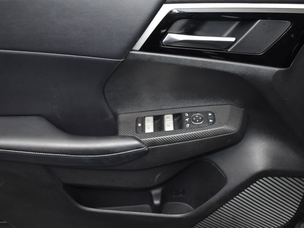 Used 2023 Mitsubishi Outlander SE image 13