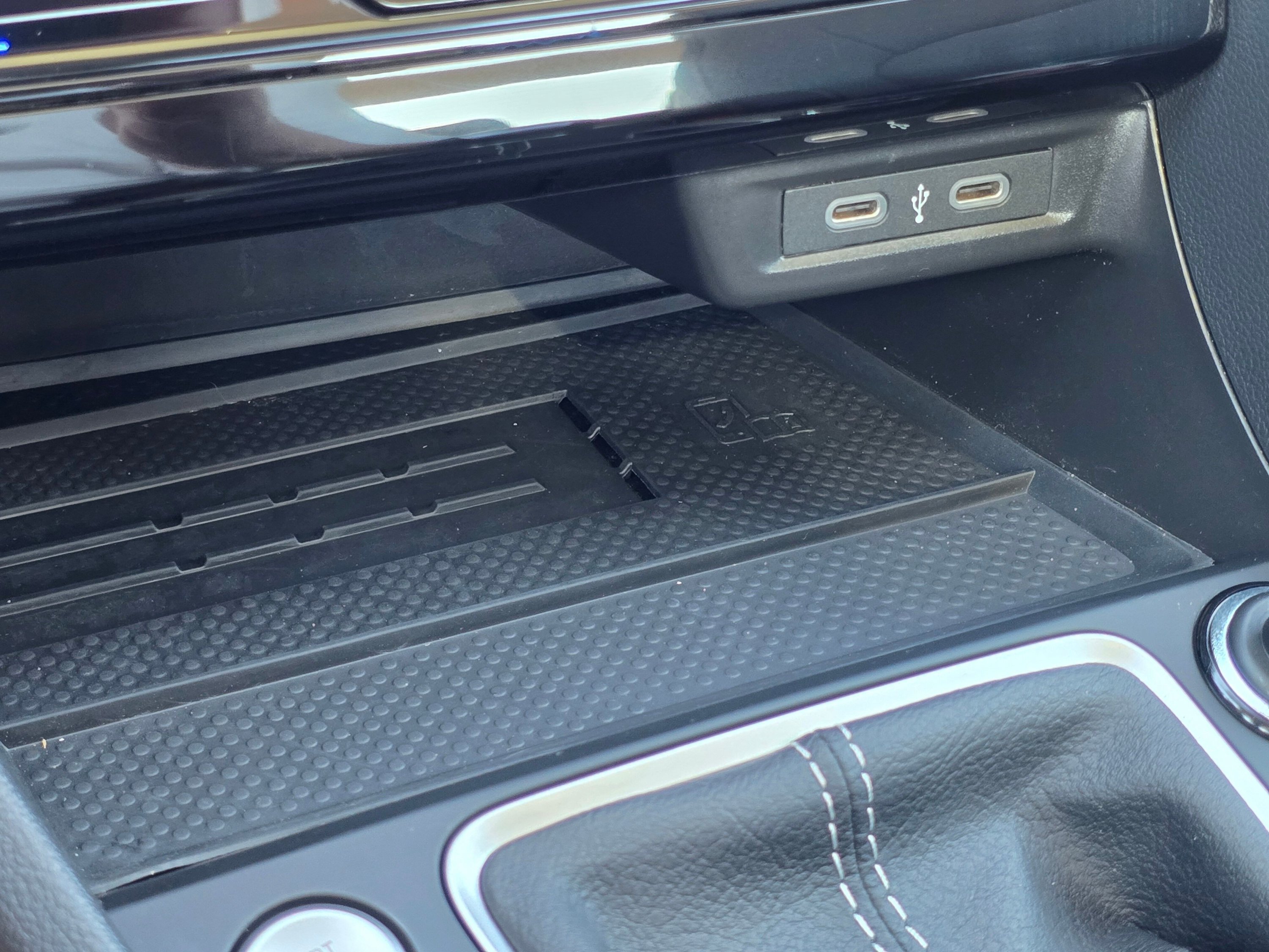 Used 2025 Volkswagen Jetta SE w/ Sunroof Package FWD image 42