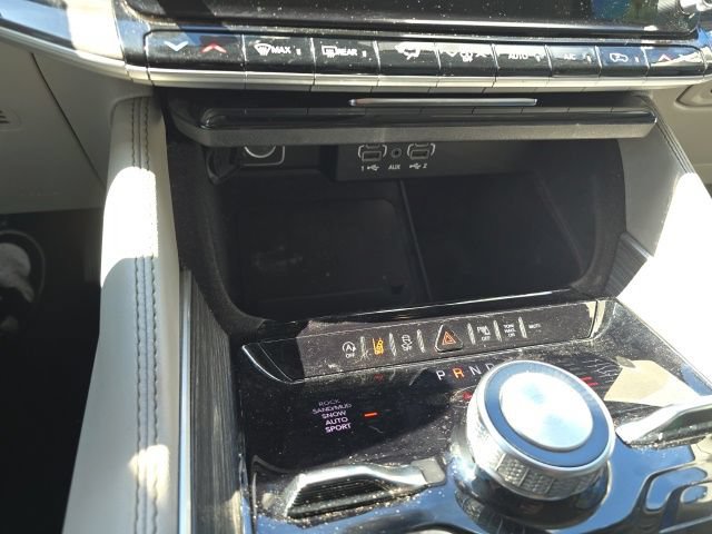 Used 2022 Jeep Wagoneer Series III w/ Premium Group I AWD/4WD image 21